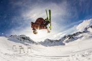 雷火电竞官方-北极熊折戟迦太基，加维导演天才之夜，突尼斯替补奇兵撕裂波兰防线
