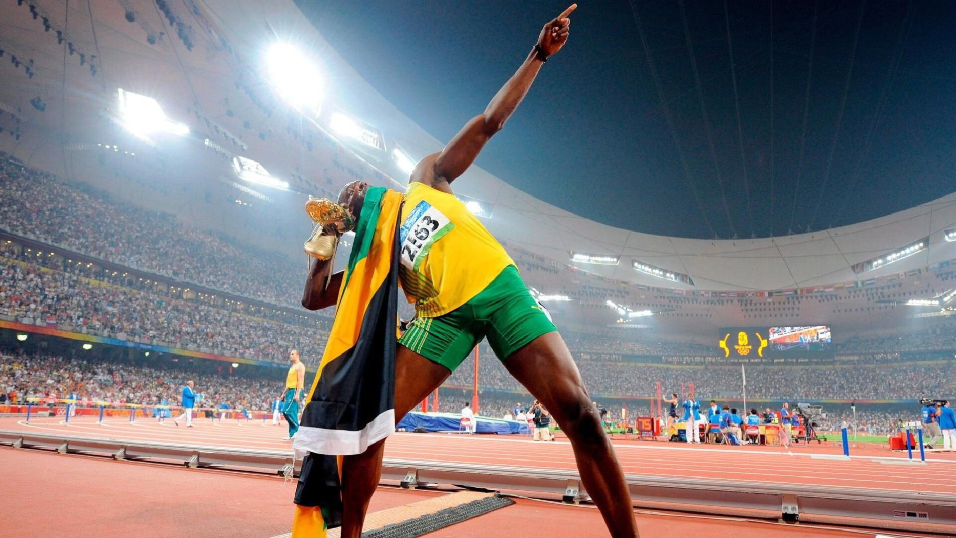 年度焦点之战，文班亚马攻防两端的绝对统治